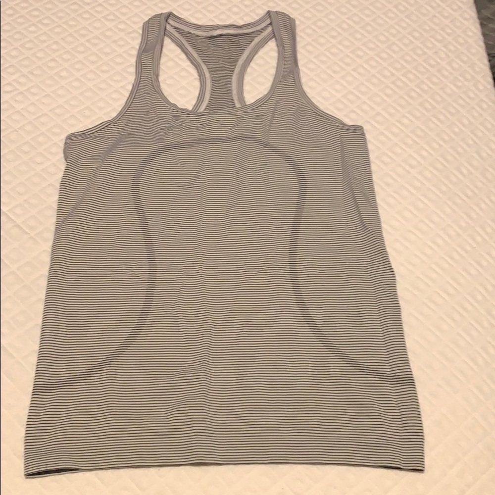 Lululemon Racerback size 6